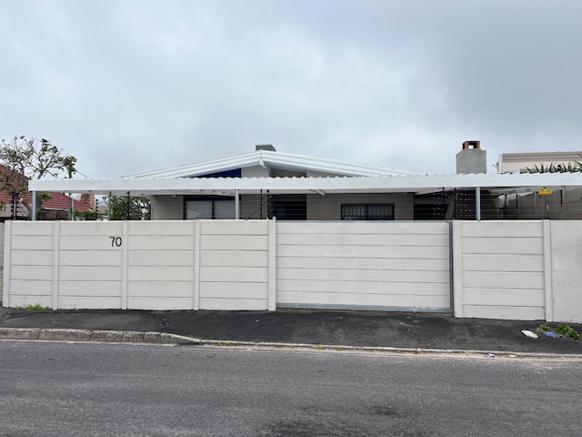 2 Bedroom Property for Sale in Churchill Estate Western Cape